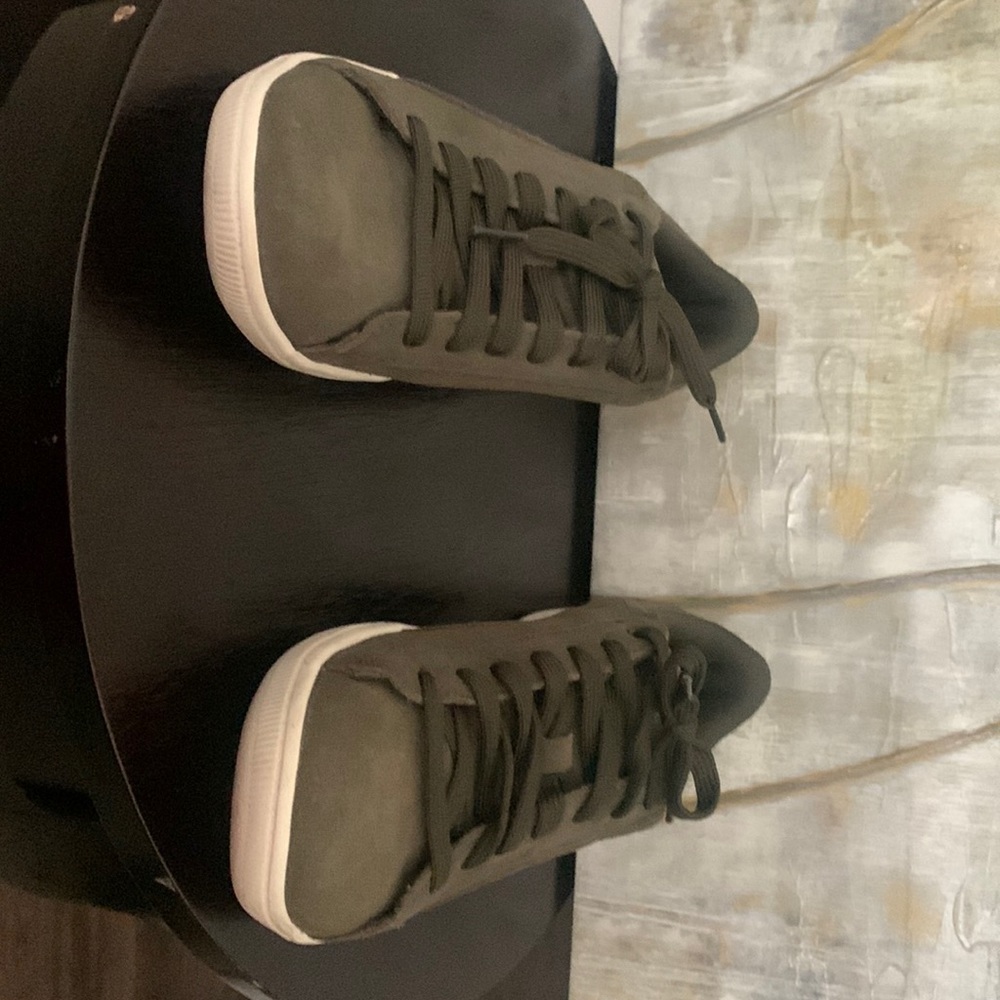 Puma hunter green shoes
